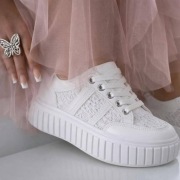 Buty adidasy modne stylowe sneakersy z dodatkiem koronki r. 39