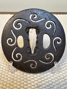 Tsuba żelazna szkoła Shoami/Sukashi okres Edo katana wakizashi