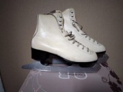 Łyżwy figurówki damskie