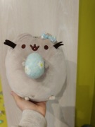 Pusheen z pisanką na Wielkanoc orginalny 