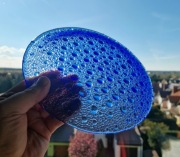 Talerz Asteroid. Proj. Jan Sylwester Drost. Szkło kolorowe. HSG Ząbkowice. 