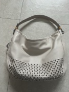 Torebka skórzana na wiosnę z ćwiekami Tommasini Nowa raz ubrana