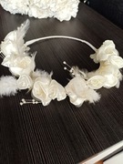 Wianek ecru komunia atłasowe różyczki perełki pi