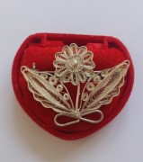 Broszka srebrna filigranowy kwiat