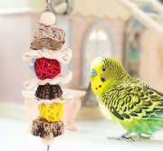 Zabawka dla papug huśtawka wisząca do ścierania z drewnem wikliną 18,5 cm