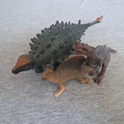 Figurki Dinozaury: Euoplocefal, ceratozaur, dimetrodon mocne i wytrzymałe
