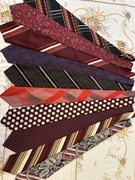 krawaty wzorkowane czerwone 