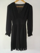 Sukienka w kolorze czarnym