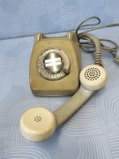 Stary telefon stacjonarny Siemens