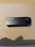 Dwukierunkowy przełącznik/selektor audio Cubilux z 4 portami.