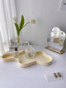 Taca dekoracyjna asymetryczna na biżuterię kosmetyki