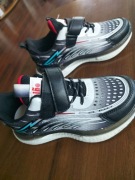 CZARNE BIAŁE buty sportowe przewiewne ADIDASY dziecięce na rzep r 31