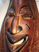 Maska rzeźba z drewna