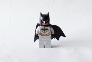 LEGO figurka batmana w płaszczu