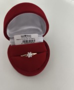 ZŁOTY PIERŚCIONEK pr. 585 14k KWIATEK z Cyrkoniami r.16