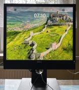 Monitor "DELL P 1917s" + głośnik i kamera.