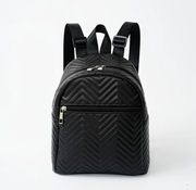 Czarny plecak pikowany 