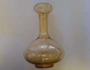 Szklany wazon żółty  , szkło kolorowe , PRL , wysokość 30cm