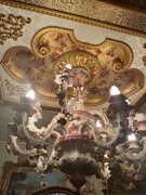 Żyrandol porcelanowy Capodimonte 