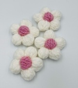 Kwiatek na szydełku