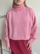 Różowy sweter luźny z golfem oversize h&m s