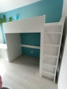 Łóżko na antresoli (90x200) + biurko z szufladami