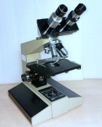 PZO Mikroskop biologiczny BIOLAR z oświetlaczem Led Cree