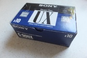 Kartonik po kasetach Sony UX 90 Pewex