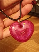 Romantyczny wisiorek serce – rękodzieło