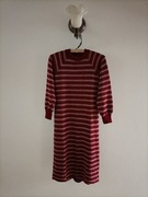 Klasyczna bordowa dzianinowa sukienka zimowa z wzorem