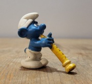 Bully smerf smurf z fletem figurka model wycofany