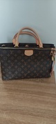 Torebka kuferek Louis Vuitton.