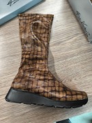 Buty kozaki damskie imitacja skóry węża rozm 40 Gino Ventori