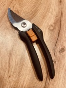 Sekator nożycowy do gałęzi P121 Solid Fiskars