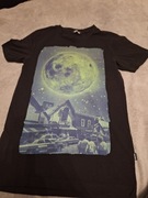 Koszulka CROPP z unikalnym nadrukiem – idealna dla fanów streetwearu!