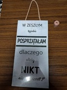 Tabliczka na ścianę ozdobna śmieszny napis NOWA