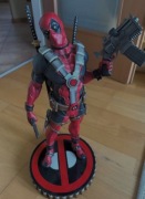 Figurka Deadpool Sideshow 1515/2500 1/4