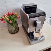 Ekspres  do kawy z młynkiem Tchibo Esperto