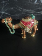 Piękna ozdobna szkatułka na biżuterię Wielbłąd