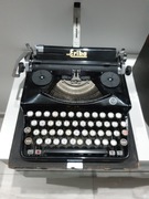 Stara maszyna do pisania ERIKA