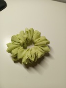 Gumka scrunchie seledynowa 