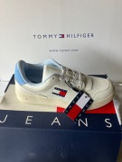 Tommy Jeans Sneakersy TJW Retro Basket Ess EN0EN02505 Niebieski r.39