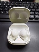 Białe Samsung Galaxy Buds 2 JAK NOWE