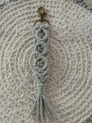 Brelok, makramowy, 2,5 cm x 17 cm