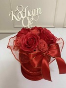 Box z czerwonymi różami na walentynki 