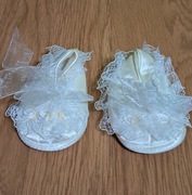 Niemowlęce Buciki do chrztu Unisex Ecru 0-3 miesięce nowe