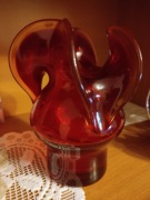 Wazonik z czerwonego szkła Czesław Zuber 