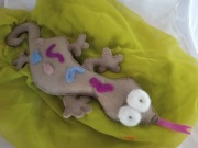 MASKOTKA "GEKON" FILC HAND MADE