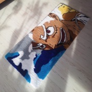 Dywan wykonany metodą tuftingu inspirowany postacią z anime 110x50cm