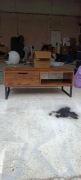 Stolik kawowy z dwustronna szuflada 106x48x44cm